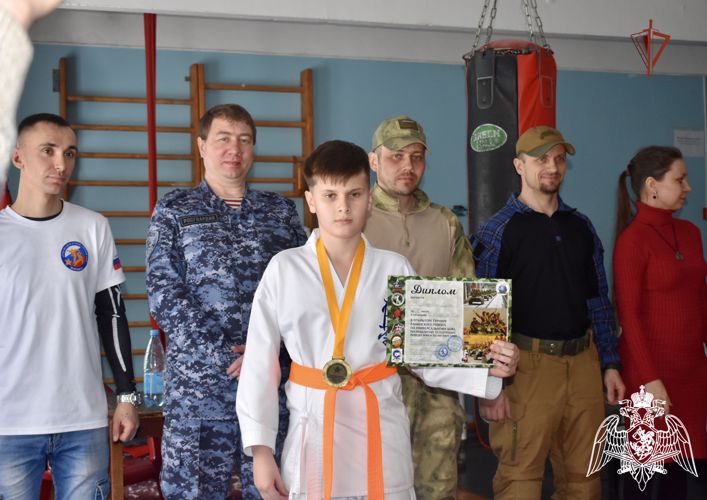 Более 30 школьников Ванинского района вступили в ряды общественного движения «Гвардейская смена»