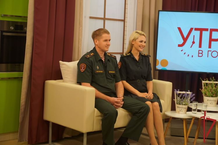 В день семьи, любви и верности росгвардейцы из Хабаровска поздравили с праздником дальневосточников в эфире телеканала «6ТВ»