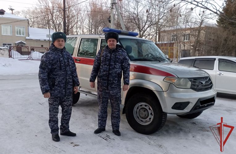 В пос. Переяславка Хабаровского края росгвардейцы вернули родителям потерявшегося ребенка