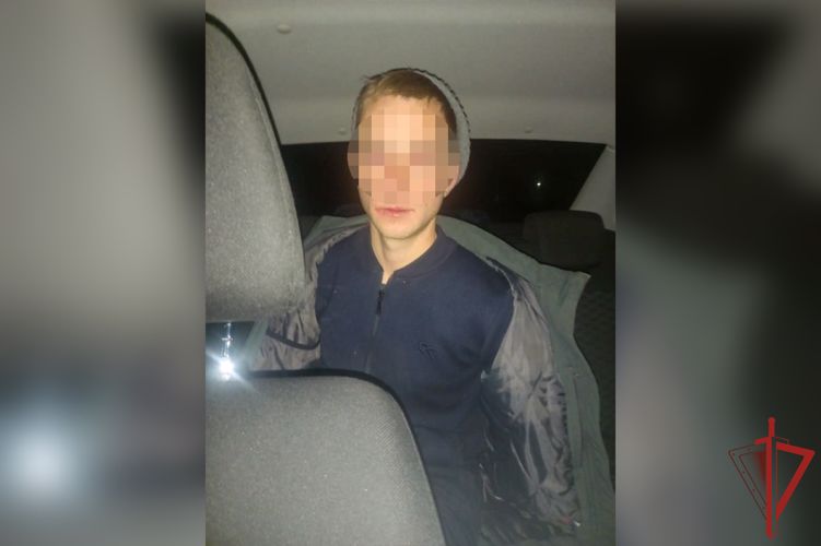 В пригороде Хабаровска росгвардейцы задержали мужчину, подозреваемого в краже из охраняемого магазина