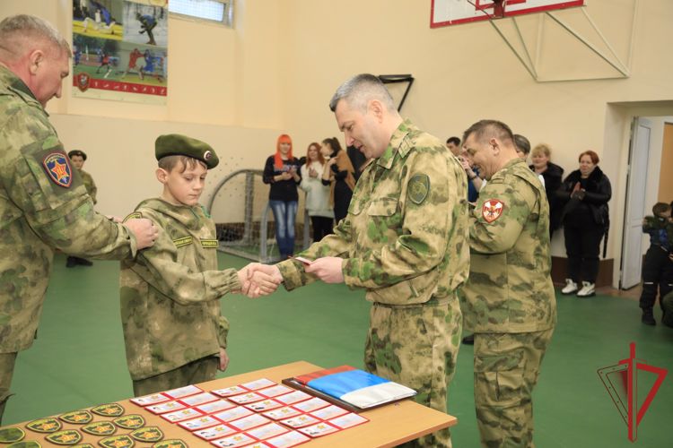 В Хабаровске открыт новый подшефный класс Росгвардии