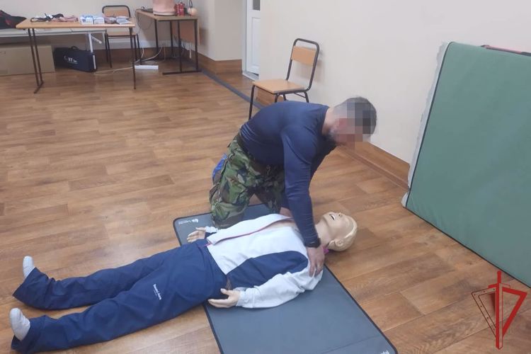 В Хабаровске сотрудники отрядов специального назначения Росгвардии прошли обучение навыкам тактической медицины 