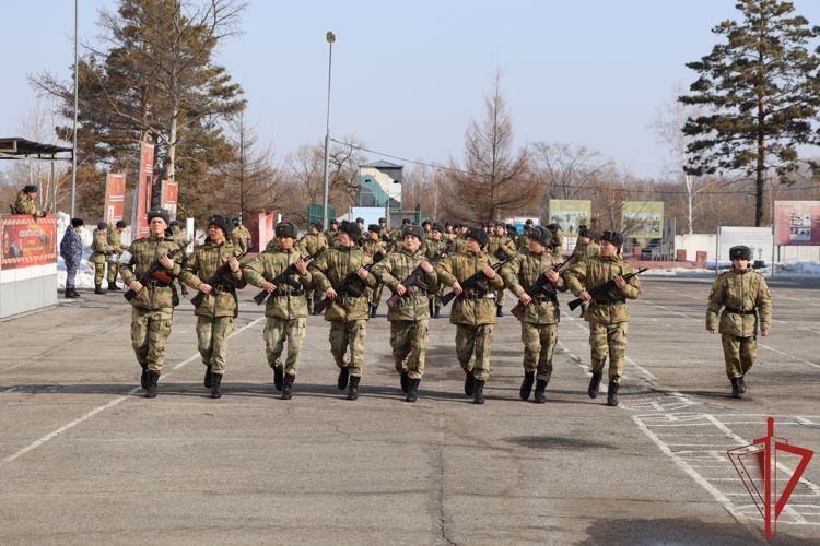 Курсанты Новосибирского военного института Росгвардии прошли стажировку в Хабаровске  