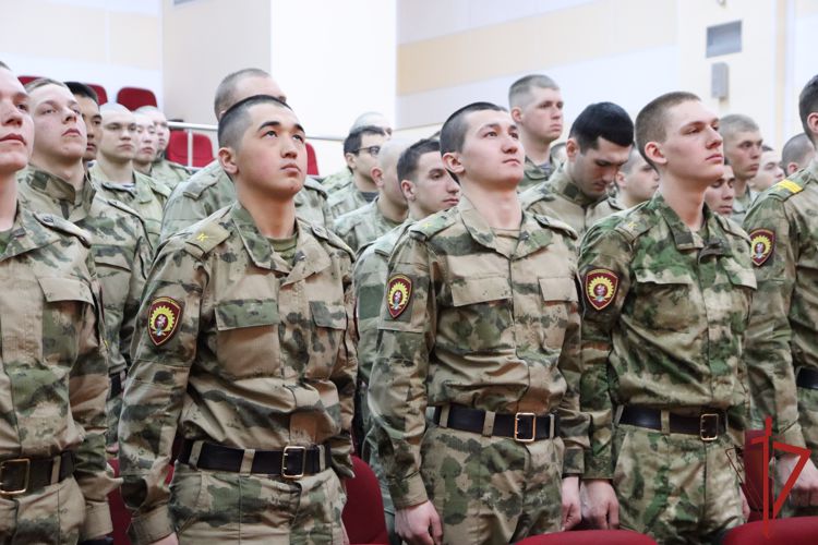 Курсанты Новосибирского военного института Росгвардии прошли стажировку в Хабаровске  