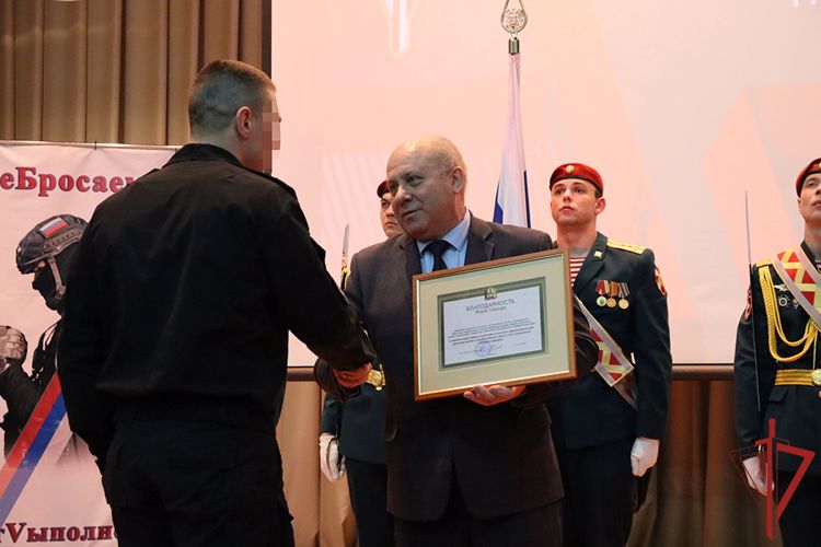 Росгвардейцам Хабаровского края, отличившимся в ходе специальной военной операции, вручены государственные награды