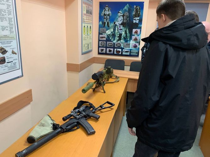 Хабаровские призывники побывали в гостях у сотрудников СОБР «Ерофей»