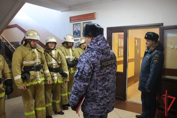 6 лет со дня образования отмечают специалисты ведомственной пожарной охраны Росгвардии