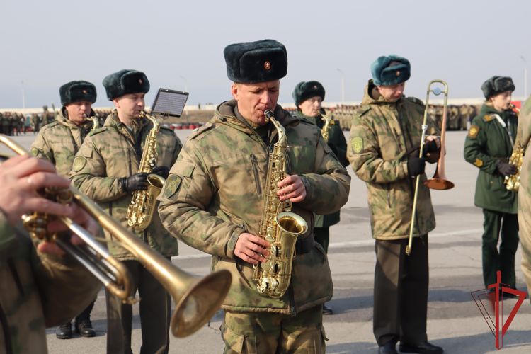 В Хабаровске военные музыканты регионального управления Росгвардии готовятся к Параду Победы
