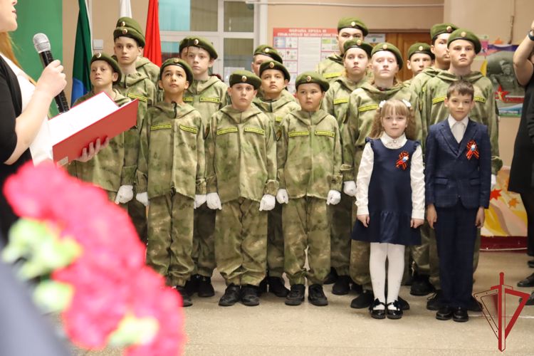 «Парта Героя» в память об офицере СОБР «Ерофей» открыта в хабаровской школе