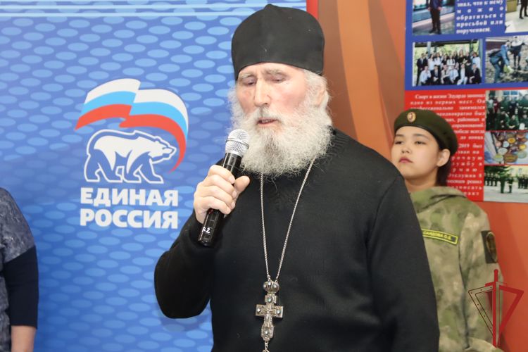 «Парта Героя» в память об офицере СОБР «Ерофей» открыта в хабаровской школе