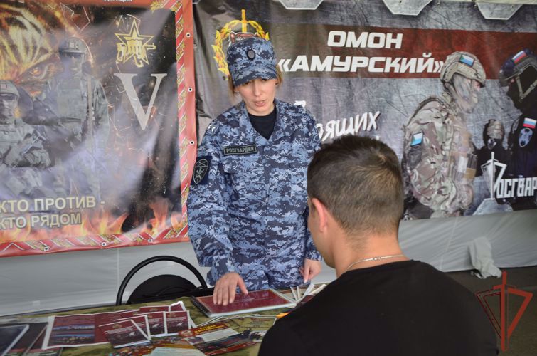 Росгвардейцы представили на выставке в Хабаровске передовые технологии в сфере безопасности 