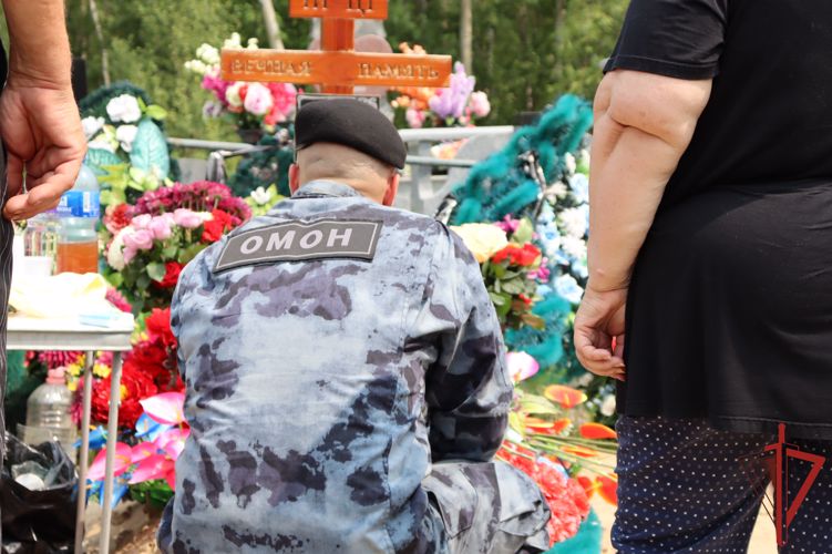 Память погибших сотрудников ОМОН Росгвардии почтили в Комсомольске-на-Амуре
