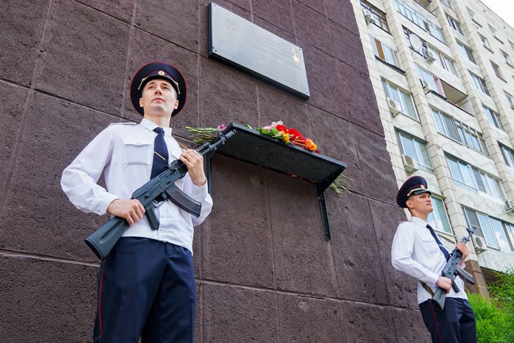 В Хабаровском крае росгвардейцы почтили память Героев России