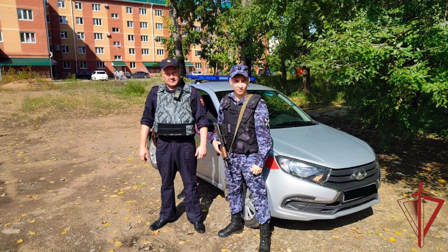 В г. Комсомольске-на-Амуре росгвардейцы задержали гражданина, проникшего в охраняемый магазин  