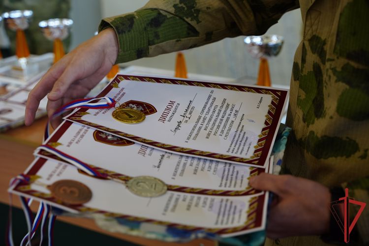 Сотрудники Управления Росгвардии по Хабаровскому краю  стали победителями ведомственного чемпионата по плаванию