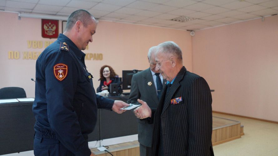 В Хабаровске состоялись торжественные мероприятия, посвящённые 71-ой годовщине со дня образования подразделений вневедомственной охраны 