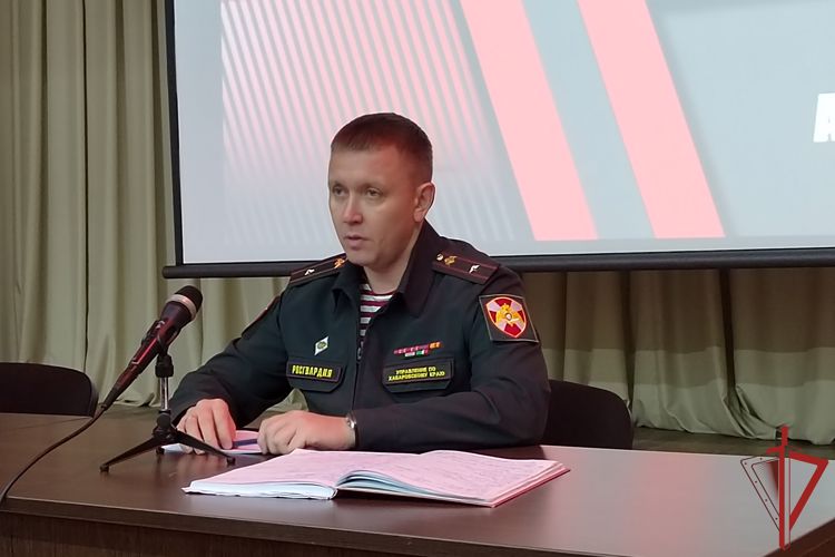 В региональном управлении Росгвардии состоялась встреча с судьёй Краснореченского гарнизонного военного суда 