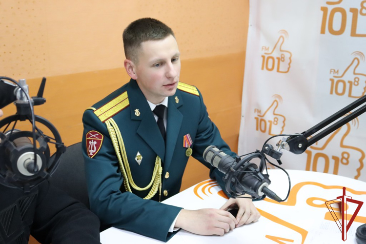 Военные музыканты Росгвардии рассказали о службе в эфире радио 101.8 FM