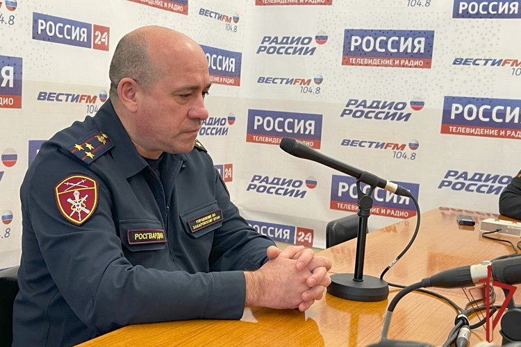  В свой профессиональный праздник сотрудники Центра лицензионно-разрешительной работы Управления Росгвардии по Хабаровскому краю стали гостями студии телерадиокомпании «Дальневосточная»