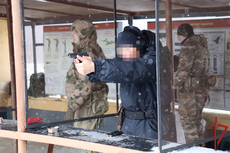  В Хабаровске состоялся Чемпионат краевого Управления Росгвардии по стрельбе из боевого оружия