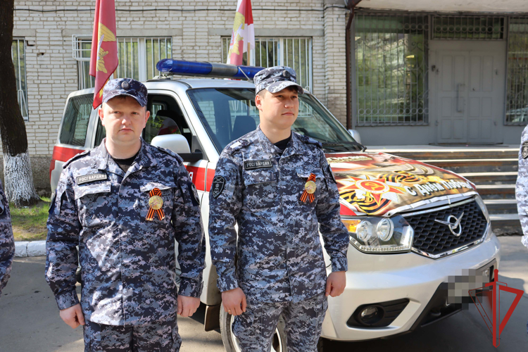 В Хабаровске росгвардейцы присоединились к Всероссийскому автопробегу «Вахта памяти. Сыны Великой Победы»