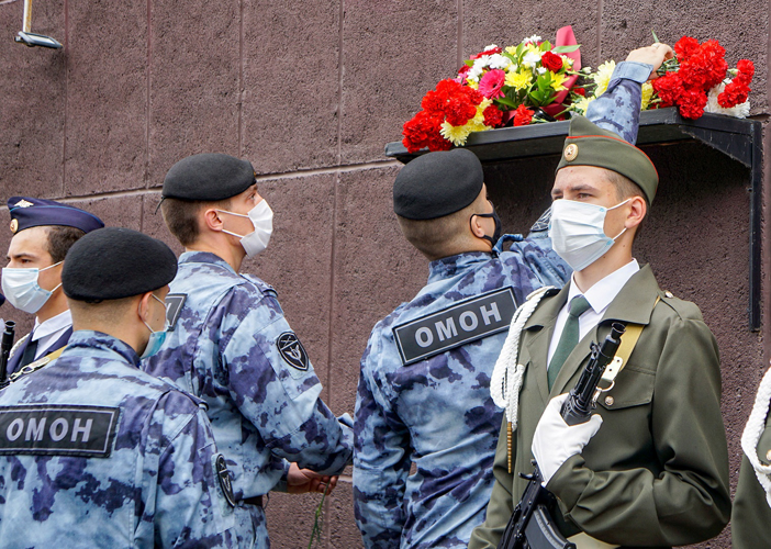 В Хабаровском крае росгвардейцы почтили память боевых товарищей – Героев Российской Федерации Сергея Орлова и Михала Васянина