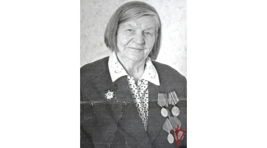  В Хабаровске росгвардейцы поздравили со 100-летним юбилеем участницу Великой Отечественной войны 
