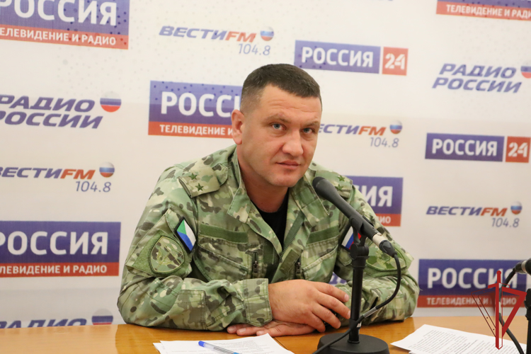 О службе в хабаровском ОМОНе рассказали слушателям «Радио России»
