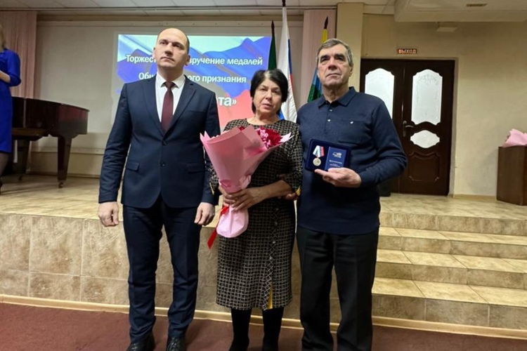 В Хабаровском крае отцам сотрудников ОМОН «Ураган» вручены общественные награды 