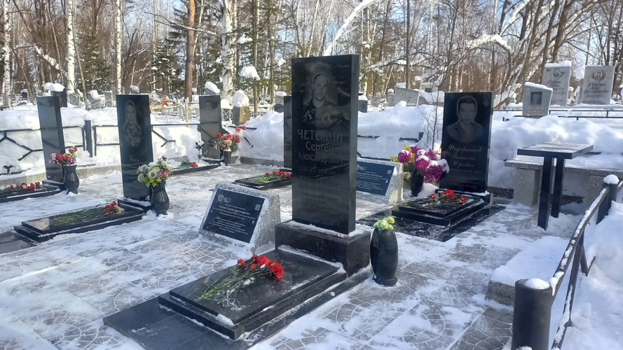 Сотрудники хабаровского ОМОН почтили память погибших товарищей 