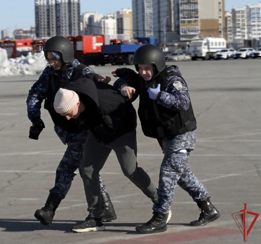 В Хабаровске завершился 2-й этап конкурса профессионального мастерства среди групп задержания вневедомственной охраны 