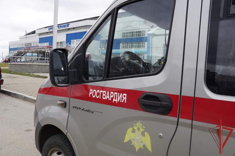В г. Хабаровске Росгвардия приняла участие в обеспечении безопасности и правопорядка во время проведения концерта академического ансамбля песни и пляски 
