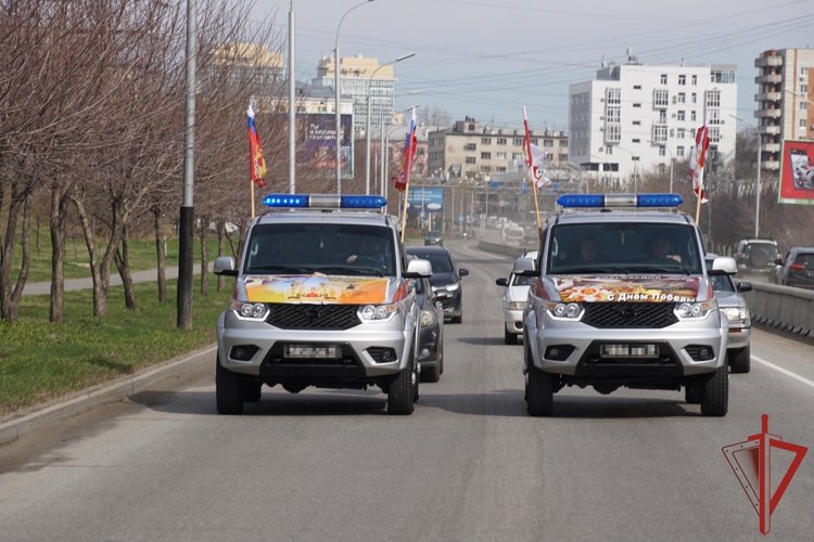 Росгвардейцы Хабаровска провели Всероссийский автопробег «Вахта памяти. Сыны Великой Победы»