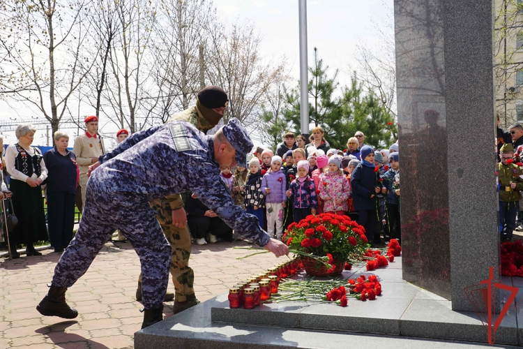 Росгвардейцы Хабаровска провели Всероссийский автопробег «Вахта памяти. Сыны Великой Победы»