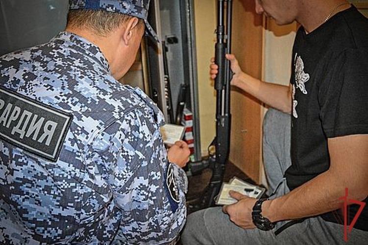 Сотрудники лицензионно-разрешительной работы Росгвардии Хабаровского края провели более 120 проверок условий хранения оружия 