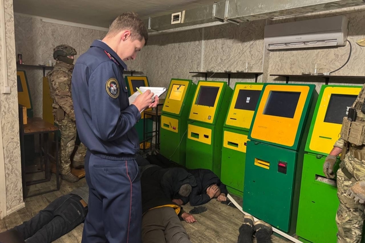 В Хабаровске при содействии бойцов спецподразделения Росгвардии пресечена незаконная игорная деятельность (видео)