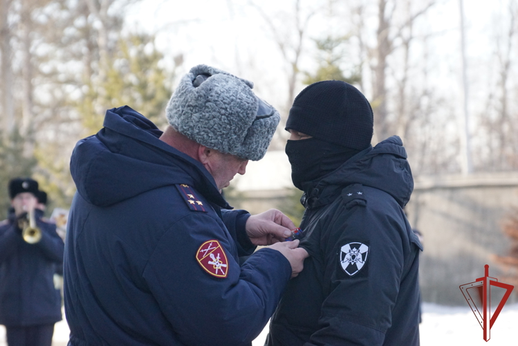 В Хабаровском крае военнослужащие и сотрудники Росгвардии почтили память Героев Отечества 