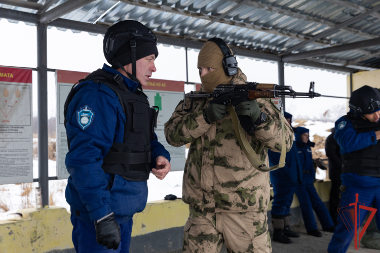 Хабаровские росгвардейцы обучают сотрудников ведомственных охран противодействию дронам   