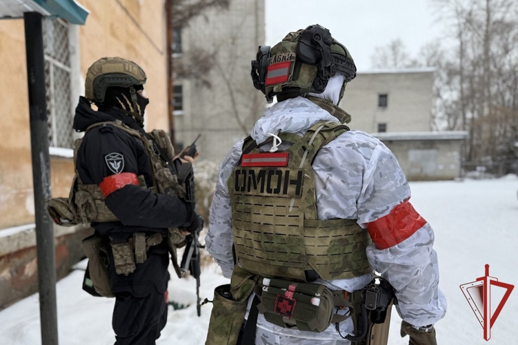 Сотрудники комсомольского ОМОН «Ураган» Росгвардии отмечают 8 лет со дня образования отряда