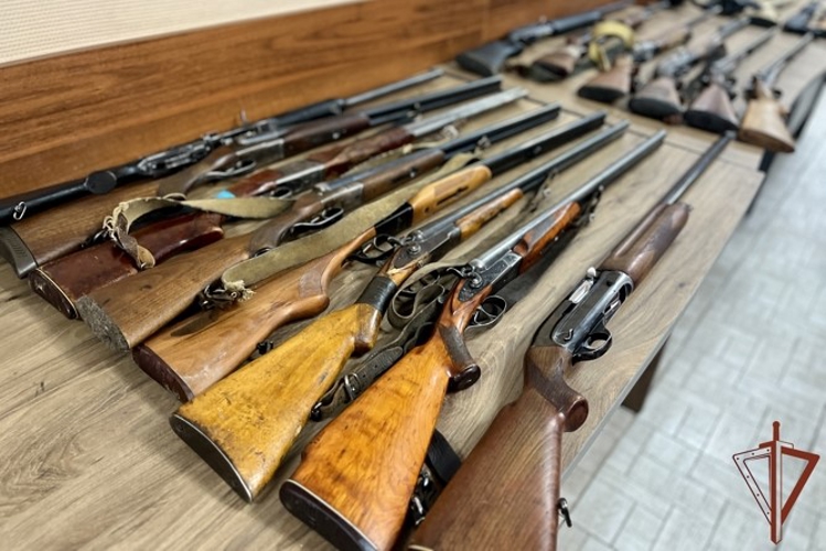 Жители Хабаровского края могут добровольно сдать оружие для нужд СВО