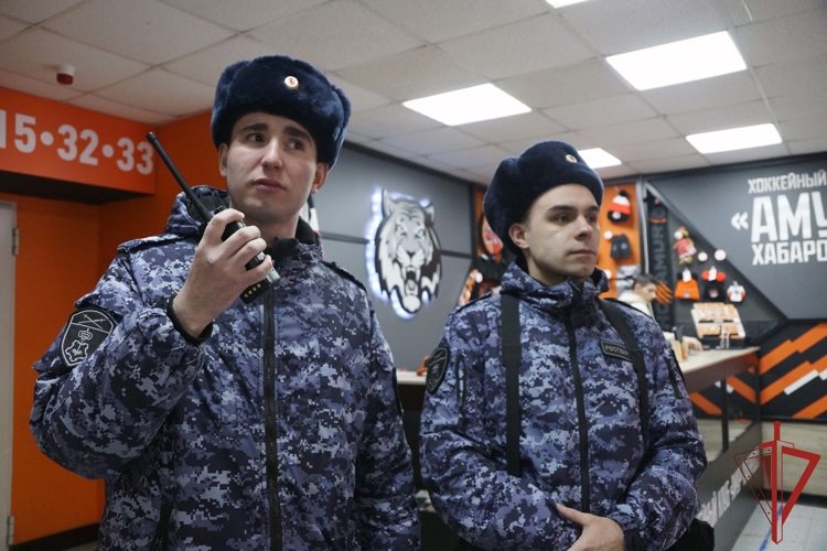 В Хабаровске Росгвардия обеспечила безопасность проведения матча Континентальной хоккейной лиги 