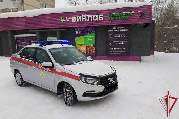 В г. Амурске сотрудники Росгвардии задержали подозреваемого в разбойном нападении