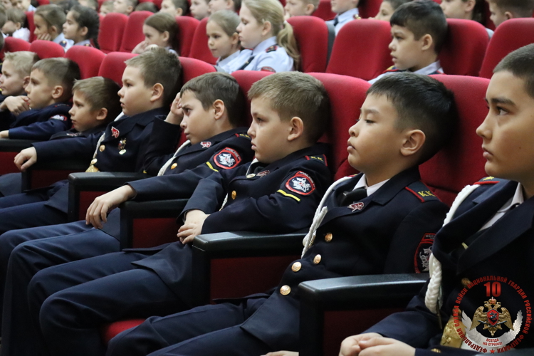В Хабаровске росгвардейцы провели день открытых дверей, приуроченный к 215-й годовщине создания войск правопорядка
