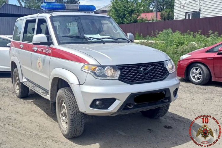 В пос. Хор Хабаровского края росгвардейцы вернули матери потерявшегося ребёнка