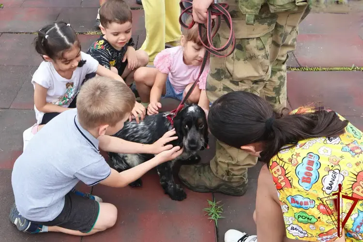 В Хабаровске продолжается акция «Каникулы с Росгвардией»