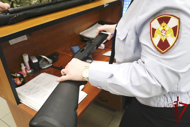 За прошедшую неделю в Хабаровском крае росгвардейцы провели свыше 120 проверок условий хранения оружия