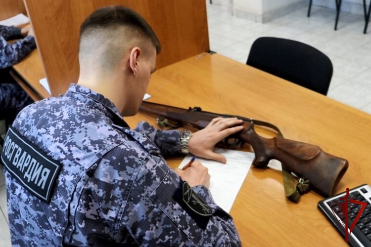 В Хабаровском крае владельцам гражданского оружия рекомендовано сдать его на временное хранение при угрозе подтопления