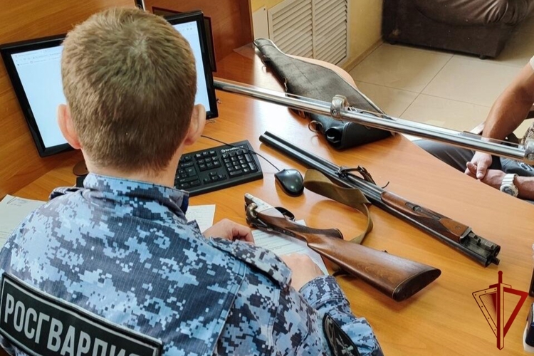 За прошедшую неделю в Хабаровском крае росгвардейцы провели свыше 120 проверок условий хранения оружия